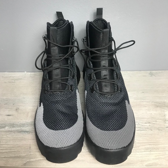 NWT Nike Air Wild Mid Mens Triple Black Boots - Picture 4 of 8